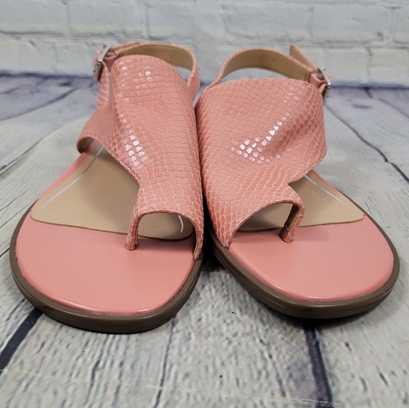 VIONIC | Ella pebble leather dusty pink toe loop ankle strap comfort sandal - Picture 5 of 10
